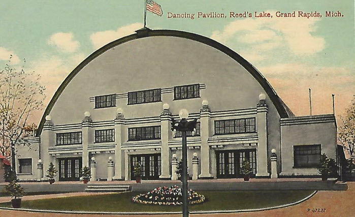 Reeds Lake Dance Pavillion (Ramona Park) - Old Post Card (newer photo)